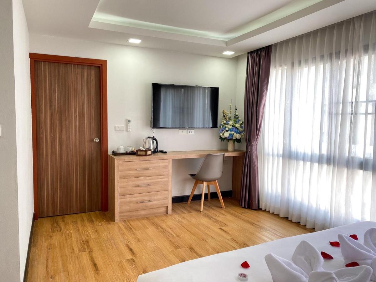 De Luxe Boutique & Rooftop Chiang Mai Eksteriør billede