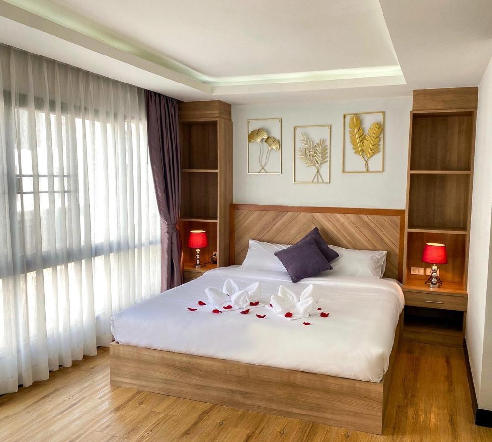 De Luxe Boutique & Rooftop Chiang Mai Eksteriør billede