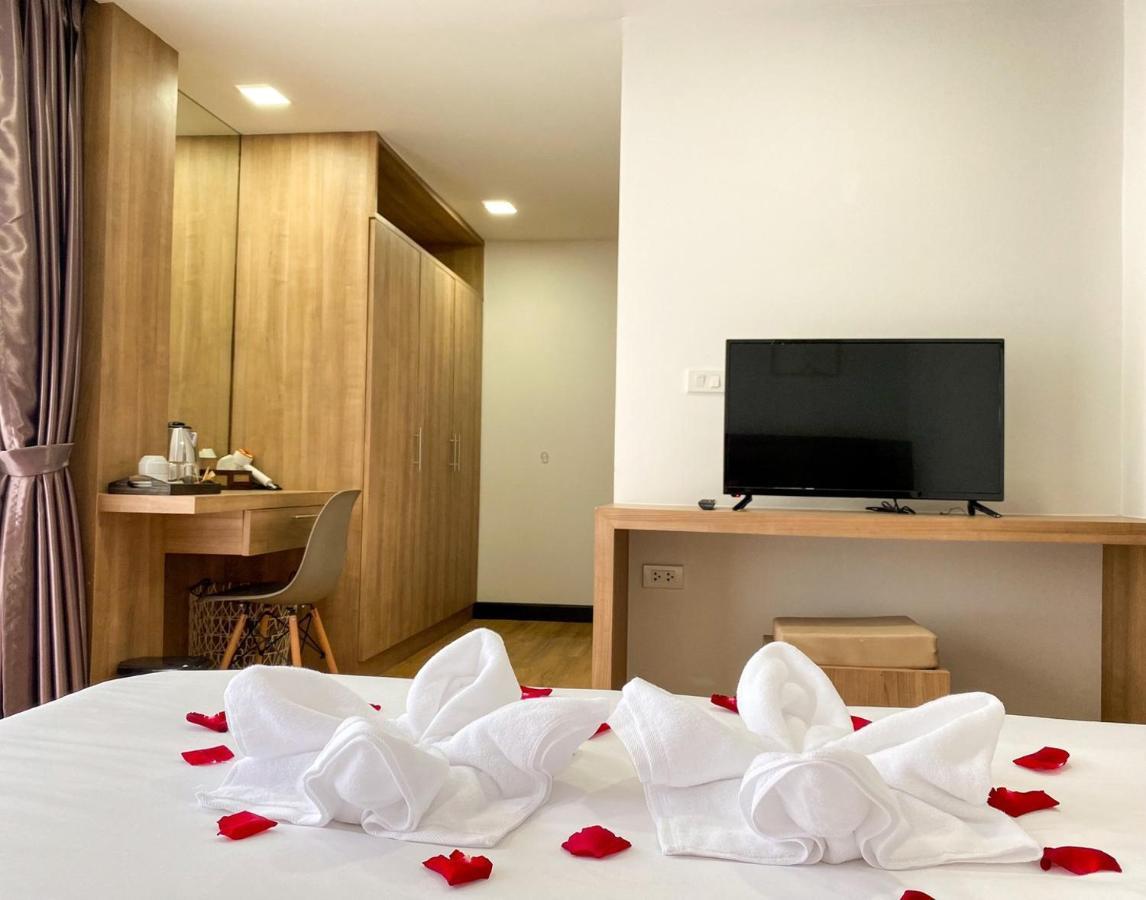 De Luxe Boutique & Rooftop Chiang Mai Eksteriør billede